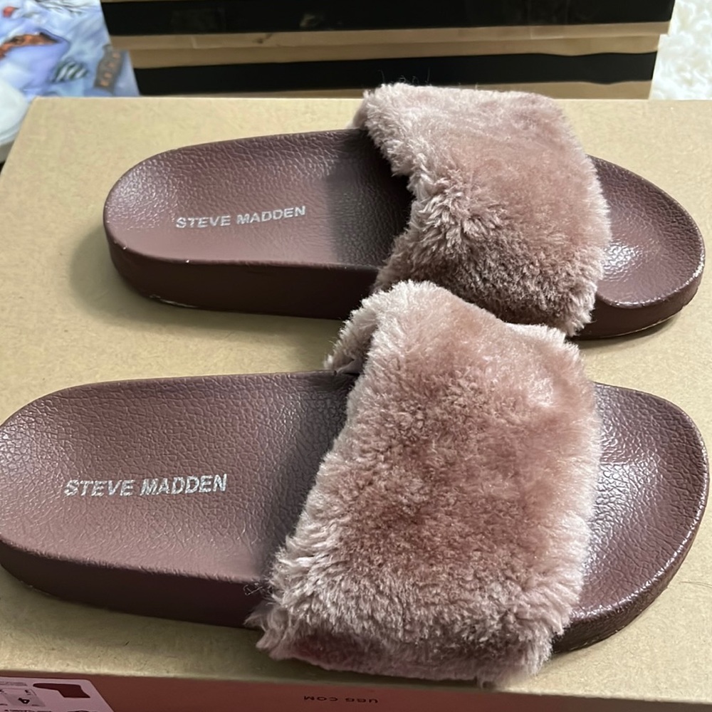 Steve Madden Slides